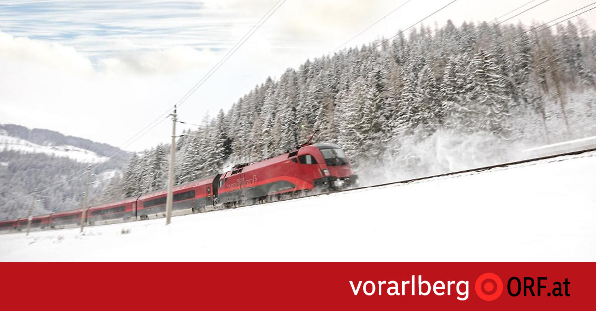 04. Dezember 14:31 - Zugstrecke nach Schneefällen wieder freigegeben